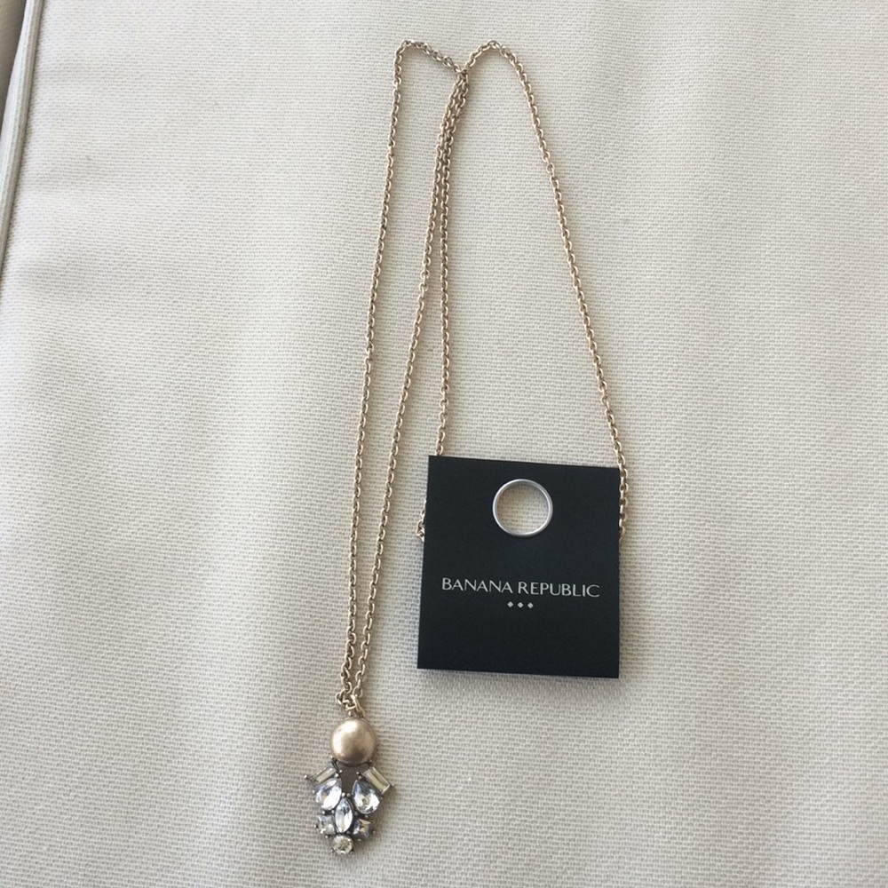 Banana Republic necklace